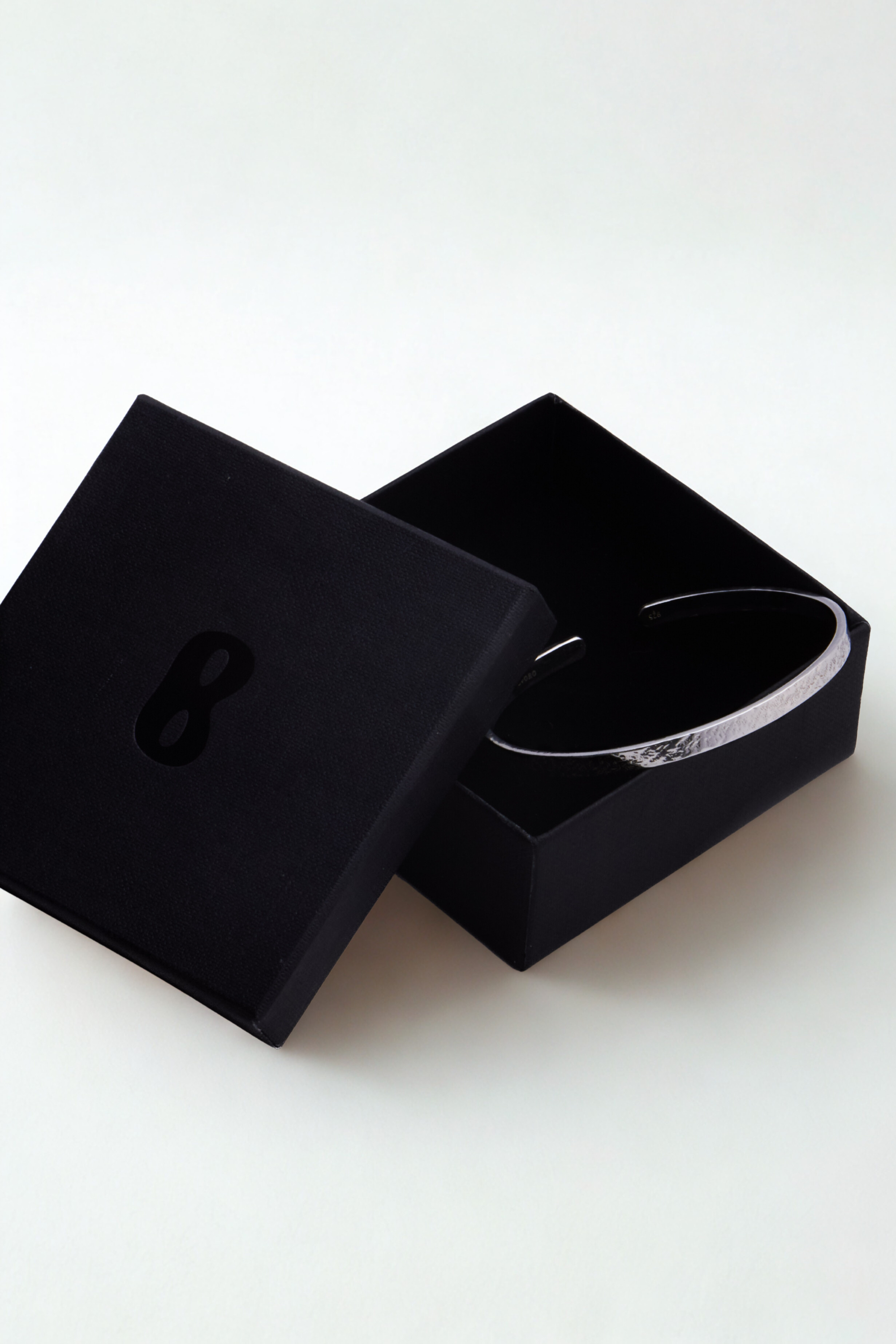 Pulsera Rigida Martillada