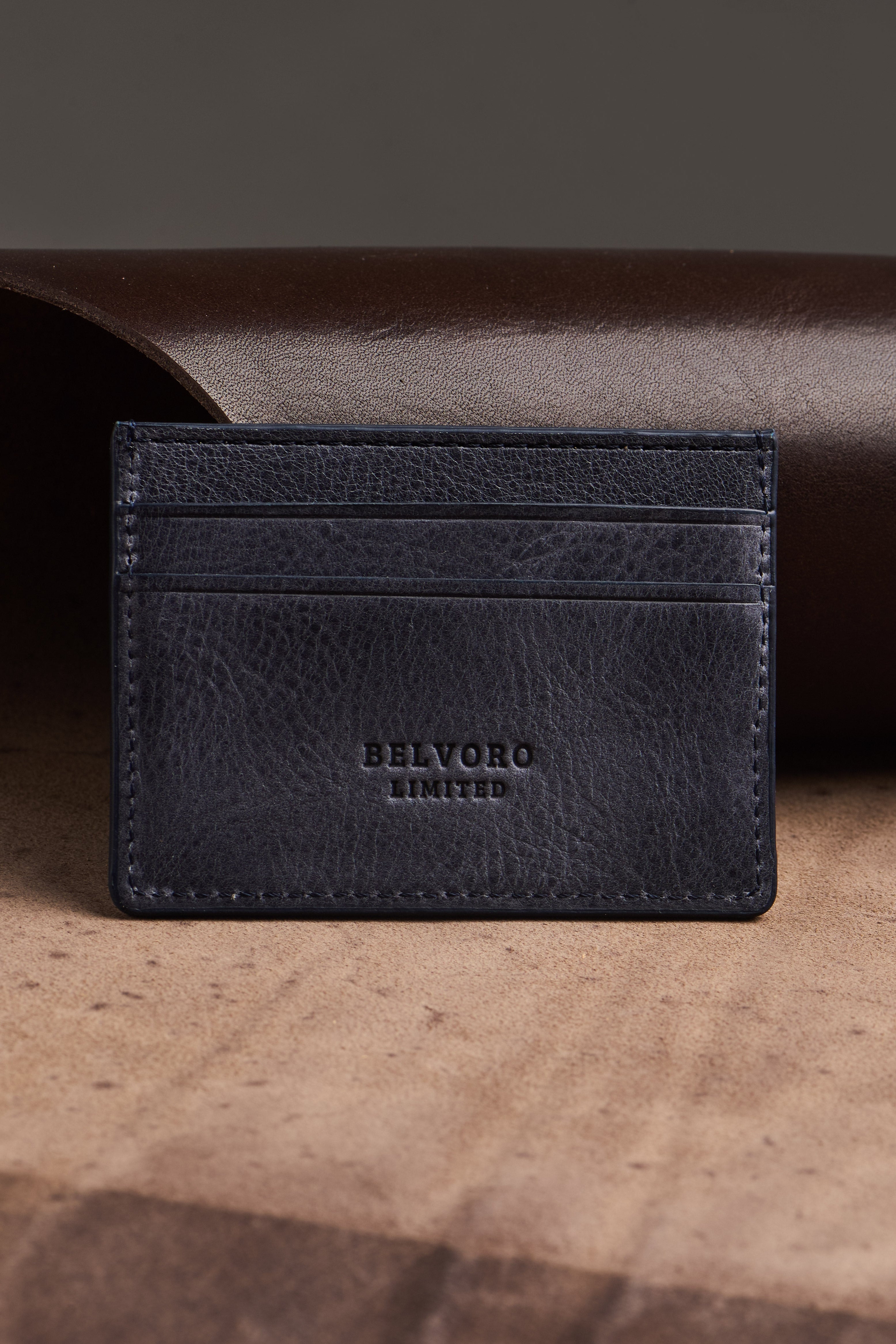 Tarjetero Azul Desgastado